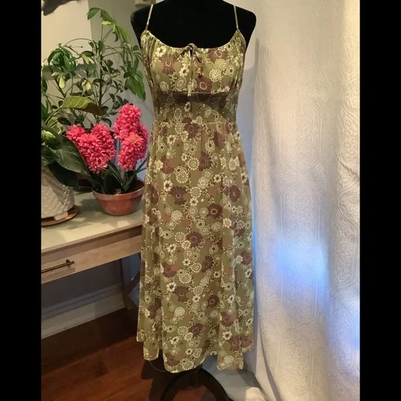 ARITZIA Wilfred Genoa GREEN Midi Dress - Picture 3 of 4